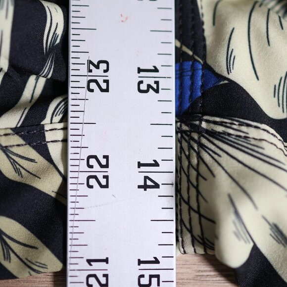 Hurley x 47 Arizona Diamondbacks Board Shorts Mens 40 Black Floral MLB Baseball - Picture 9 of 12